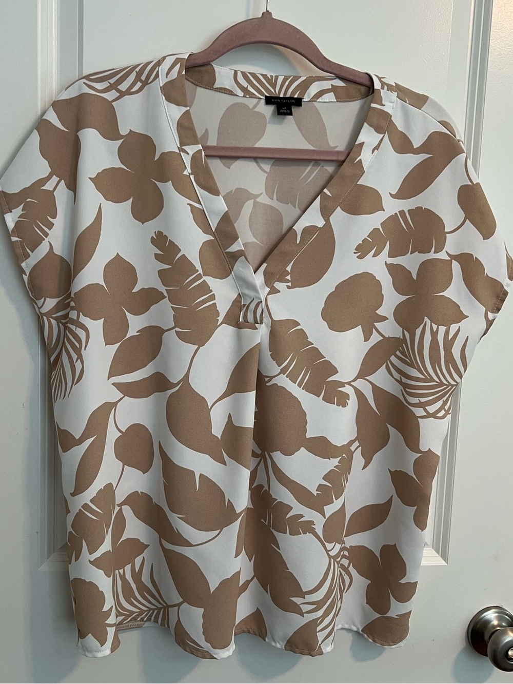 Ann Taylor Beige Leaf-Print V-Neck Blouse